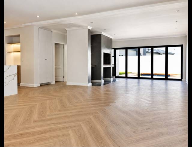 4 BEDROOM FREEHOLD FOR SALE IN SANDOWN